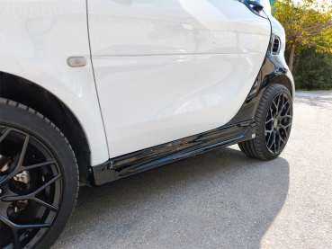 Preview: Seitenschweller passend für Smart fortwo 453 2014-2024 in GLANZ SCHWARZ