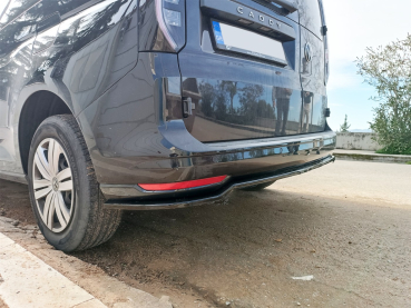 Preview: Heckdiffusor passend für VW Caddy 2021- und Ford Transit Connect 2024- in GLANZ SCHWARZ