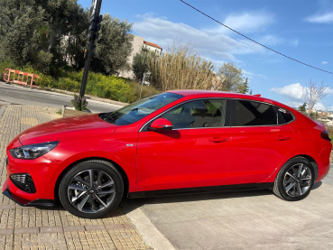 Preview: Seitenschweller passend für Hyundai i30 2016- in GLANZ SCHWARZ