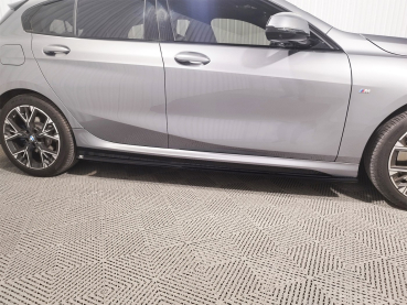 Preview: Seitenschweller passend für BMW 1er F70 M-Paket 24- in GLANZ SCHWARZ