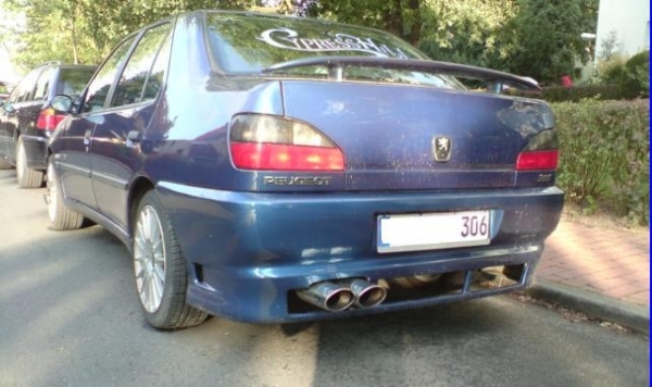 Heck Stoßstange hinten Heckschürze passend für Peugeot 306 Limousine