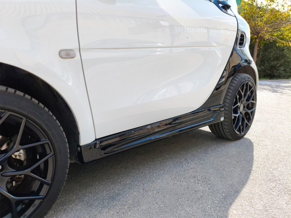 Seitenschweller passend für Smart fortwo 453 2014-2024 in GLANZ SCHWARZ