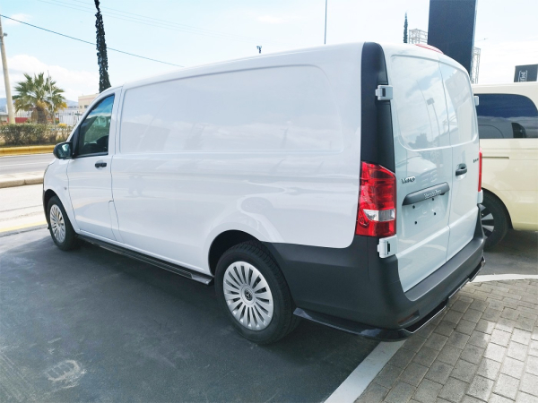 Heckdiffusor passend für Mercedes Vito W447 langer Radstand 24- in GLANZ SCHWARZ