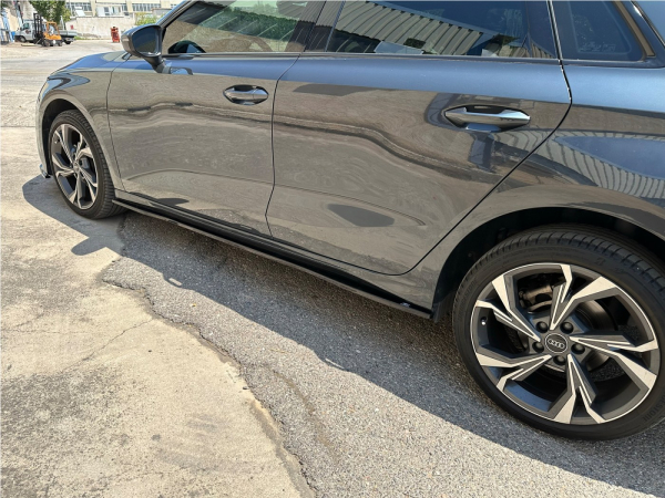 Seitenschweller passend für Audi A3 Sportback Limousine 8Y 2020- in GLANZ SCHWARZ