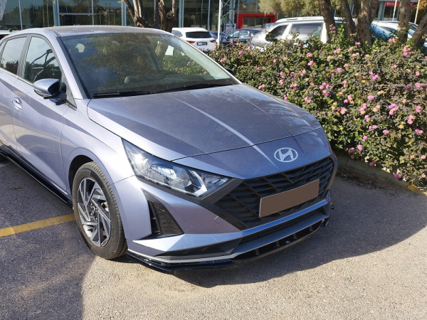 Frontspoiler passend für Hyundai i20 2023- in GLANZ SCHWARZ