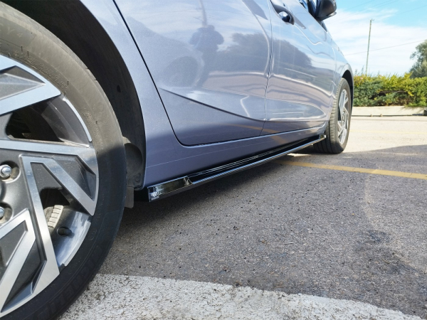 Seitenschweller passend für Hyundai i20 2020- in GLANZ SCHWARZ