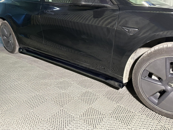 Seitenschweller passend für Tesla Model 3 2017- in GLANZ SCHWARZ
