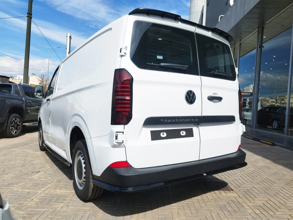 Heckdiffusor passend für Ford Transit Custom 10/2023 und VW T7 in GLANZ SCHWARZ ohne Schmutzfänger ab Werk