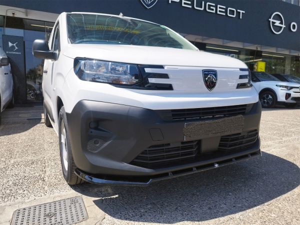 Frontspoiler passend für Peugeot Partner 2023- und Citroen Berlingo 2023- in GLANZ SCHWARZ