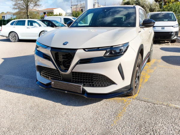 Frontspoiler passend für Alfa Romeo Junior 2024- in GLANZ SCHWARZ