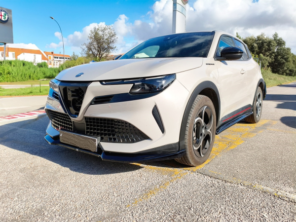 Frontspoiler passend für Alfa Romeo Junior 2024- in GLANZ SCHWARZ